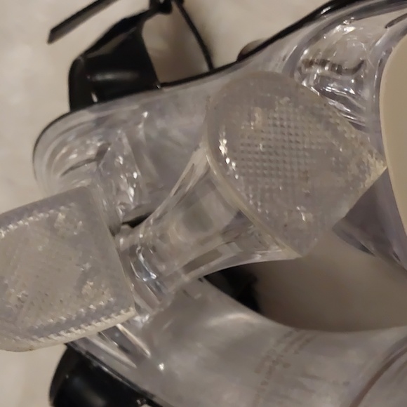 Black and clear platform heels - Picture 6 of 12